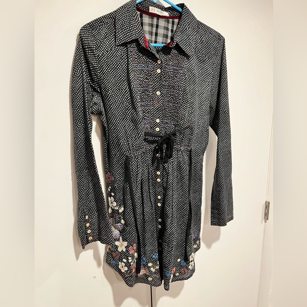 3J Workshop beautifully detailed blouse